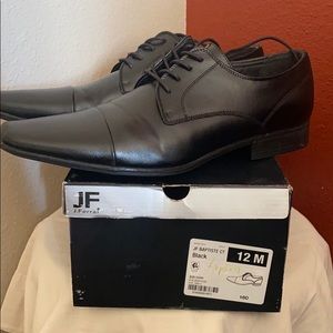 Dress shoes